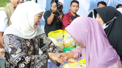 Masyarakat Pamekasan Serbu Pasar Murah, Gubernur Khofifah Pastikan Bahan Pokok Aman dan Harga Stabil Jelang Idul Fitri