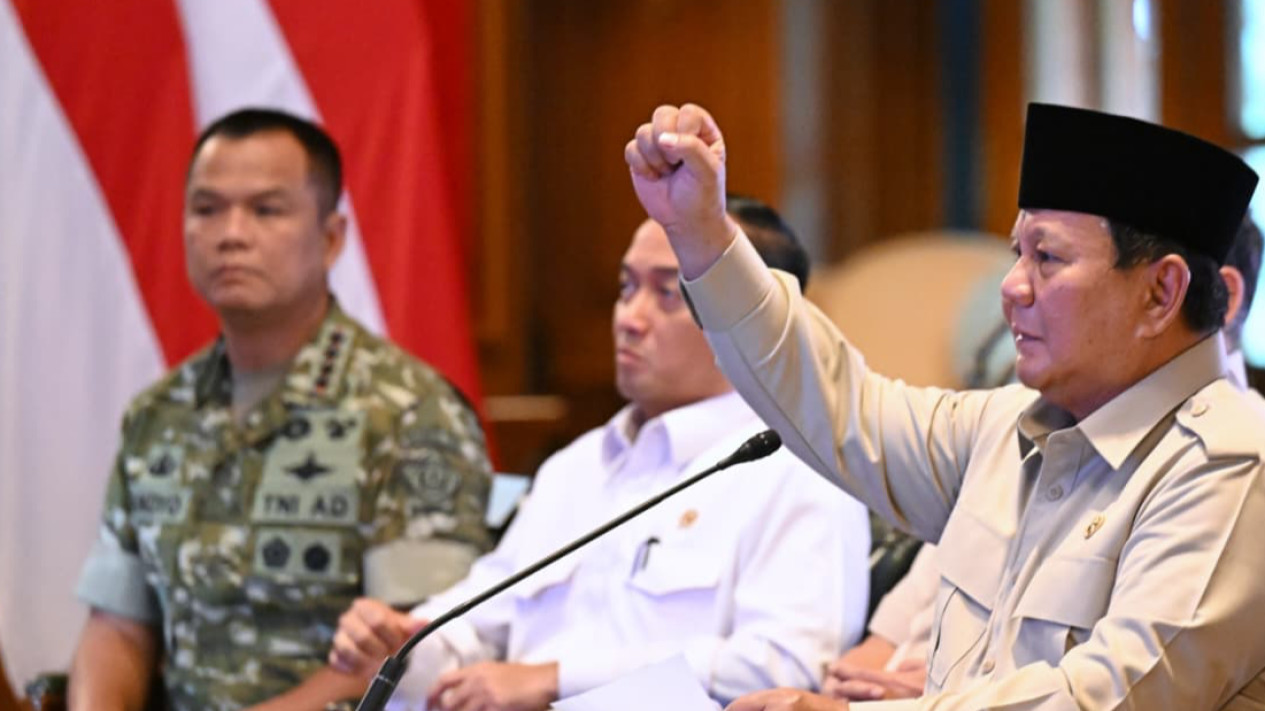 Dunia Bergejolak Imbas Perang Timur Tengah, Prabowo Ungkap Sawit hingga Jagung Bisa Gantikan BBM Impor
            - galeri foto
