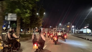 Empat Remaja Diduga Hendak Tawuran Diringkus Polisi di Jakarta Timur, 12 Sajam Celurit hingga Samurai Disita