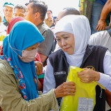 Pasar Murah di Nganjuk, Gubernur Khofifah Komitmen Kendalikan Inflasi dan Stabilkan Harga Bahan Pokok
