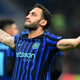 Cedera dan Kontrak Mandek, Masa Depan Hakan Calhanoglu di Inter Milan Makin Tidak Jelas