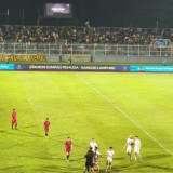 Drama Kartu Merah! Bhayangkara Bungkam 9 Pemain Arema 2-1 di Lampung