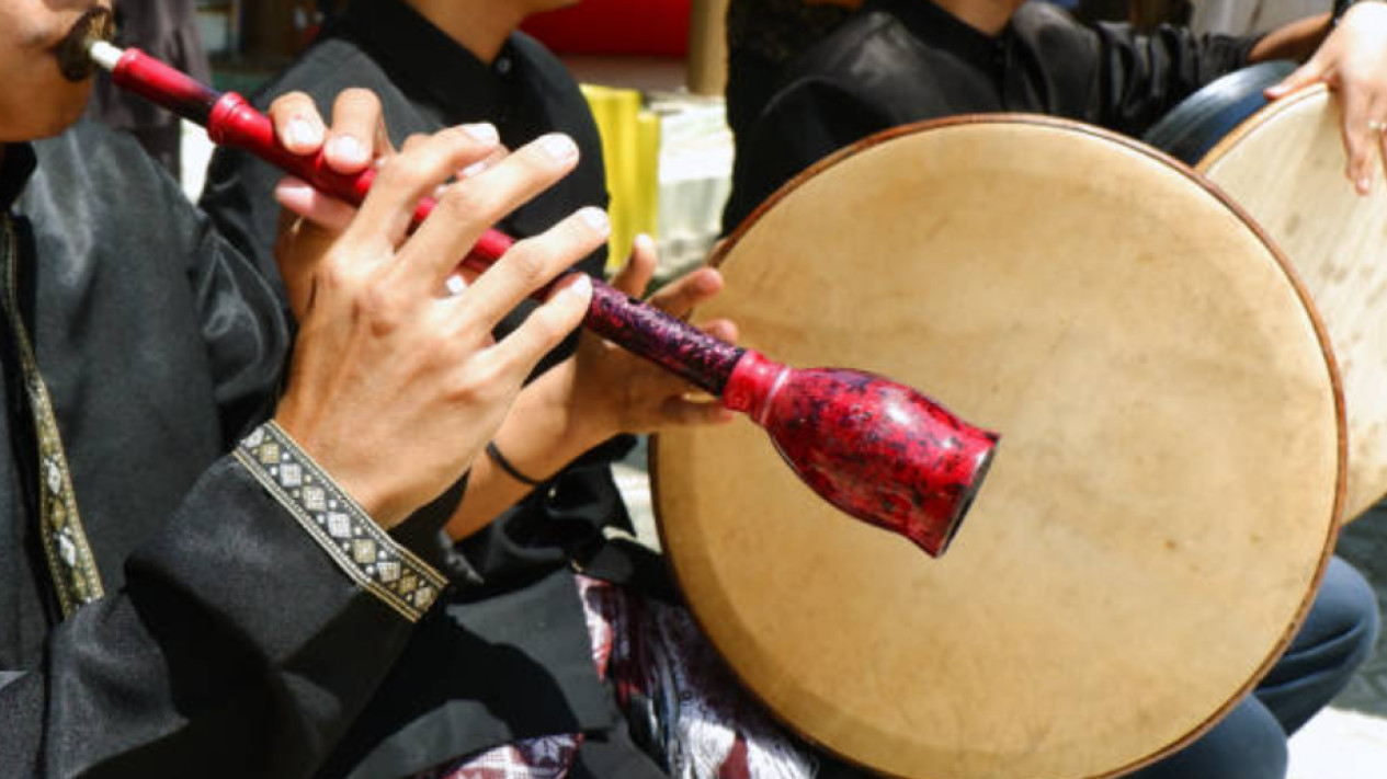 Sejarah Lagu Daerah Sumsel “Cuk Mak Ilang”, Kisah Pantun Cinta Palembang yang Kembali Populer
            - galeri foto