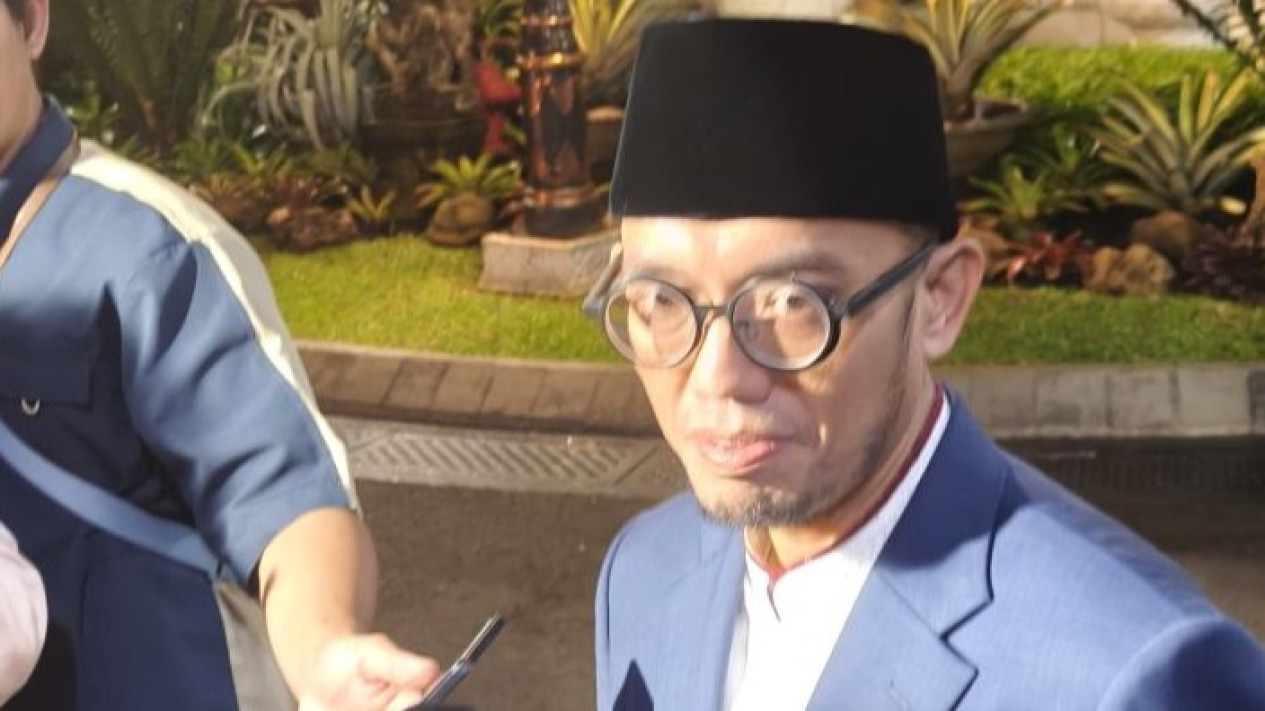 Tunda Umrah Sekarang! Pemerintah Keluarkan Imbauan Darurat akibat Perang Timur Tengah
            - galeri foto