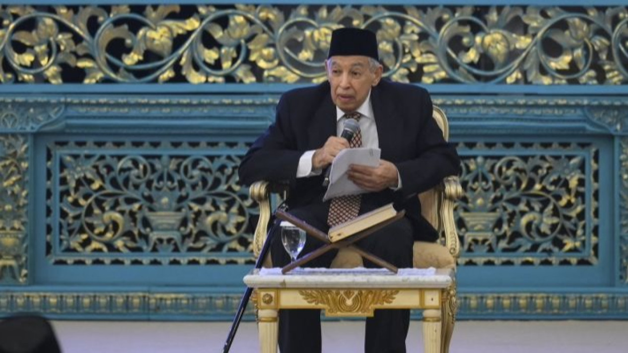 Mengutip Doa Ulama Besar Mesir, Ini Doa Khusus Quraish Shihab pada Prabowo Saat Nuzulul Qur'an di Istana
            - galeri foto