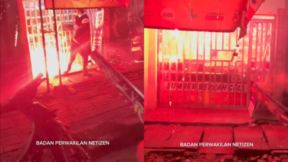 Viral Warga Lempari Toko Diduga Jual Tramadol Pakai Petasan hingga Oli, Netizen: Jual Pulsa Doang Dipager Besi