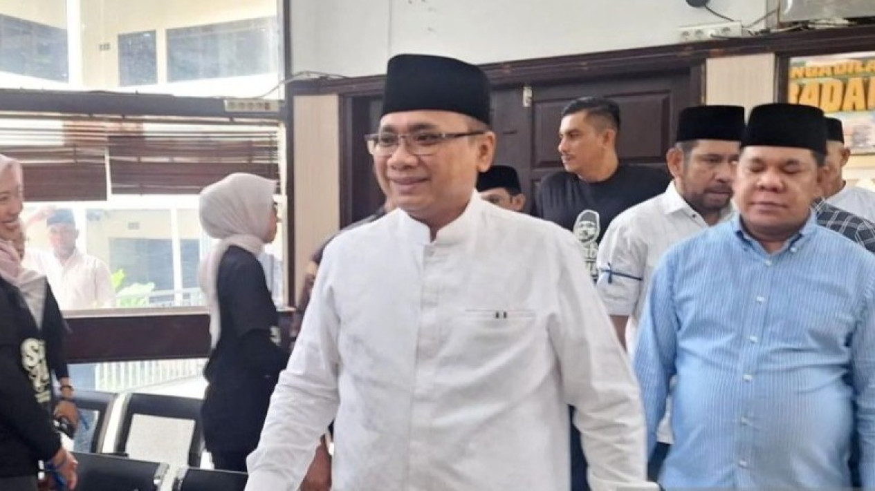 KPK Isyaratkan Panggil Eks Menag Yaqut Cholil Qoumas Hari Ini, Langsung Ditahan?
            - galeri foto