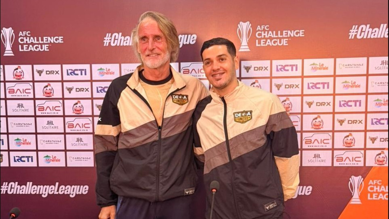 Kalah 0-1 dari Galatasaray, Jan Olde Riekerink Justru Minta Dewa United Tiru Liverpool saat Hadapi Manila Digger
            - galeri foto