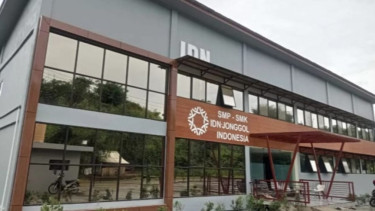 Buntut Izin SMK IDN Dicabut Gubernur KDM, Orang Tua Datangi Gedung Sate Pertanyakan Nasib Anak