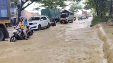 Banjir Luapan Sungai Widodaren Rendam Permukiman dan Jalur Pantura Pati – Rembang