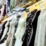 Berita Foto : Warga Mulai Padati Pasar Jati Baru Tanah Abang Jelang Idul Fitri 1447 H