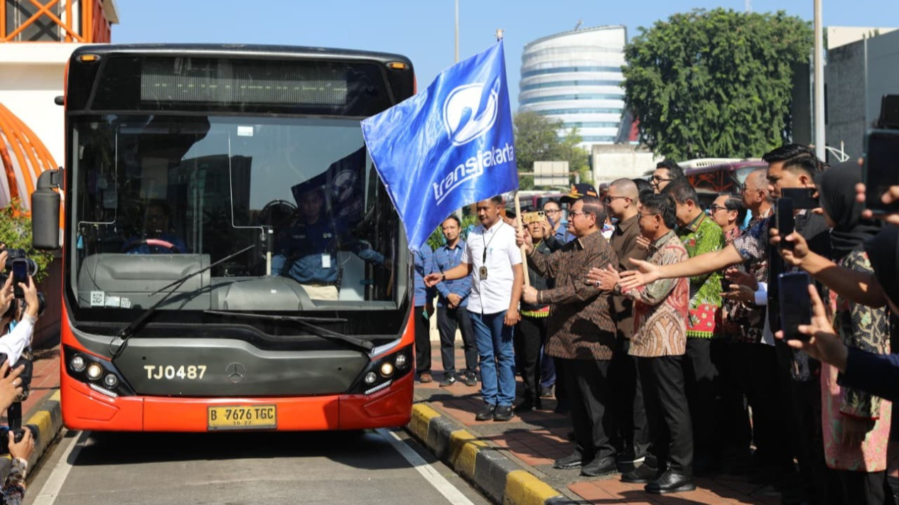 Tarif Transjabodetabek Blok M-Soetta Bakal Dipatok Kisaran Rp10.000-Rp15.000
            - galeri foto