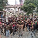 Banser Geruduk Gedung KPK Saat Gus Yaqut Diperiksa Sebagai Tersangka Korupsi Kuota Haji, Ancam Bawa 7 Juta Kader