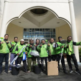 Aksi Ramadan Driver Gojek Pecahkan Rekor Muri, 1.147 Mitra Ojol Bersihkan Masjid Serentak