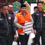 Usai Gunakan Rompi Oranye, Yaqut Ditahan KPK Selama 20 Hari
