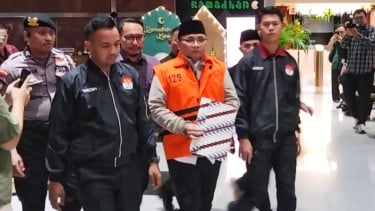 Usai Gunakan Rompi Oranye, Yaqut Ditahan KPK Selama 20 Hari