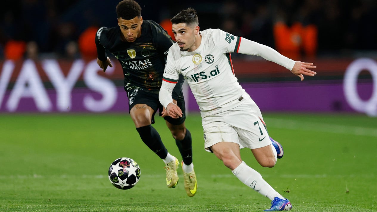 Barcelona Incar Winger Chelsea Pedro Neto, Deco Siapkan Opsi Cadangan Jika Transfer Marcus Rashford dari MU Gagal
            - galeri foto