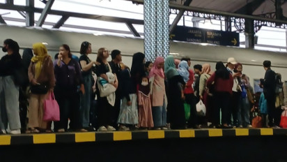 Arus Mudik Lebaran 2026 Terlihat di Pintu Masuk DIY, Ribuan Penumpang Padati Stasiun KA dan Bandara