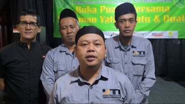 Momentum Ramadan, IJTI Korwil Tangsel Gelar Kegiatan Berbagi ke Masyarakat Mmembutuhkan