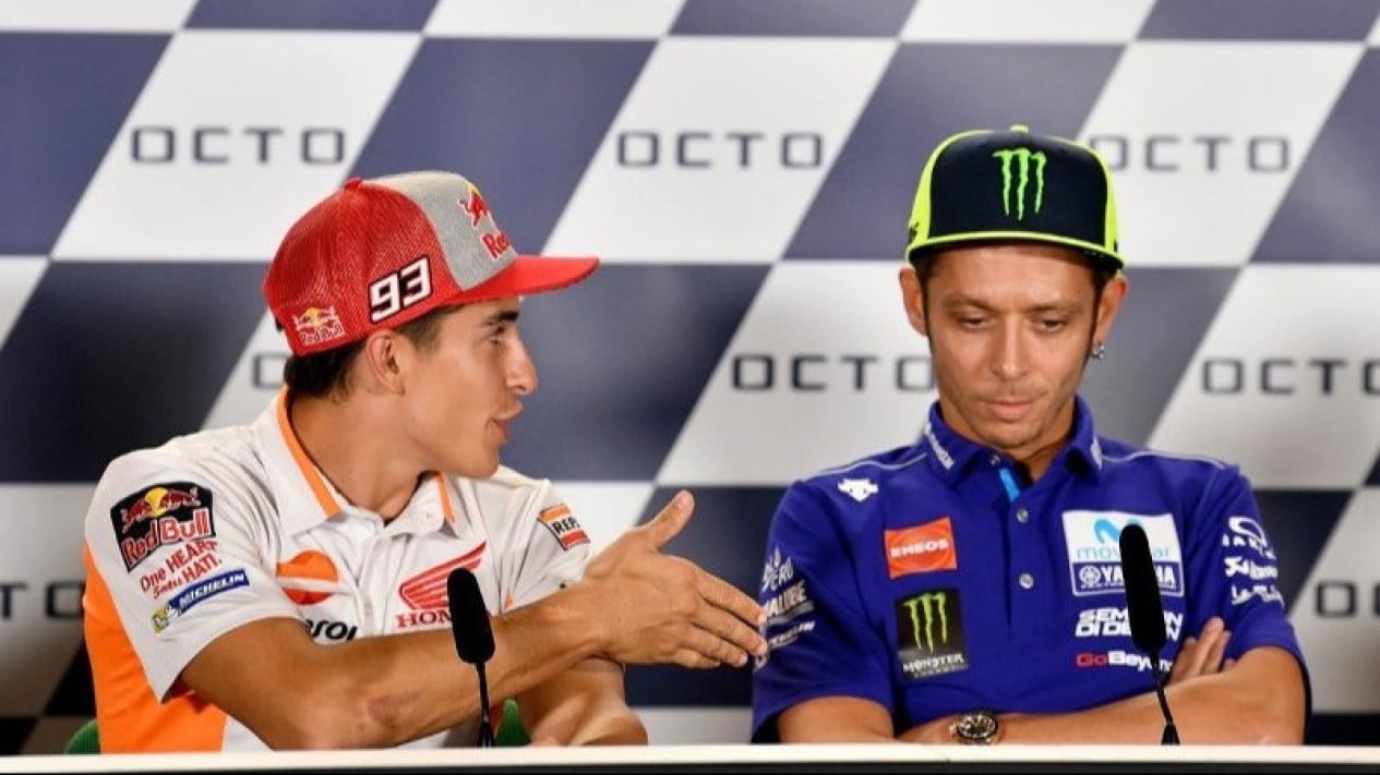 Kata-kata Valentino Rossi jadi Kenyataan! Bukan Marc Marquez, The Doctor Sebut Muridnya Rider Terkuat di MotoGP Saat Ini
            - galeri foto