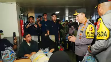 Tinjau Arus Mudik di Pelabuhan Merak, Kapolri Pastikan Beri Pelayanan Maksimal