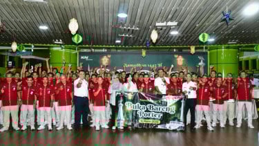 KAI Services Gelar Kegiatan Buka Bersama Porter Serentak di 15 Stasiun