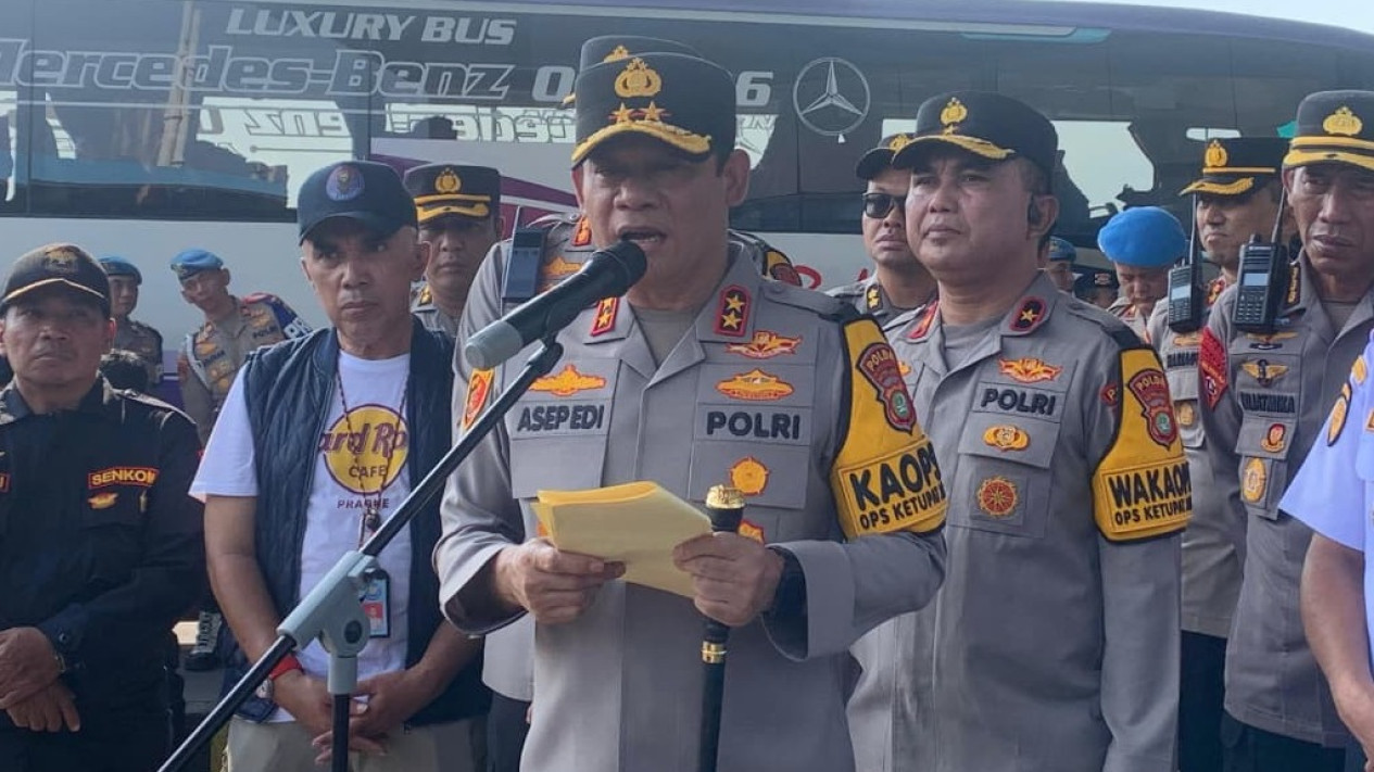 Soal Aktivis KontraS Disiram Air Keras di Jakpus, Kapolda Metro Jaya: Anggota Saya Masih Bekerja, Doakan Saja
            - galeri foto