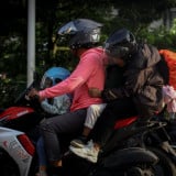 Berita Foto: H-7 Lebaran 2026, Arus Lalin Kalimalang Mulai Dipadati Pemudik Motor