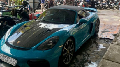 Gara-gara Aksinya Viral, Bule Rusia Drift Ugal-ugalan Pakai Mobil Porsche di Bali Malah Apes Kena Tilang Polisi