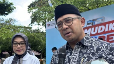 Duka Cita pada Fahdly, Siswa SMA 5 Bandung yang Meninggal Dunia Terus Mengalir, Farhan: Atas Nama Pemkot Saya Sampaikan Belasungkawa!