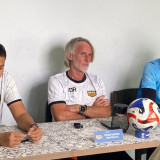 ‎Kiper Dewa United Ingatkan Timnya Tak Larut dalam Kekecewaan Jelang Lawan Persija Jakarta Usai Gagal di Asia