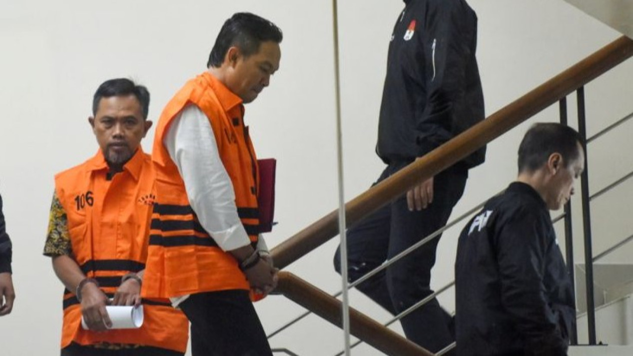 Bupati Cilacap Sudah Siapkan THR untuk Polres-Pengadilan, Uangnya Dimasukkan ke Goodie Bag
            - galeri foto