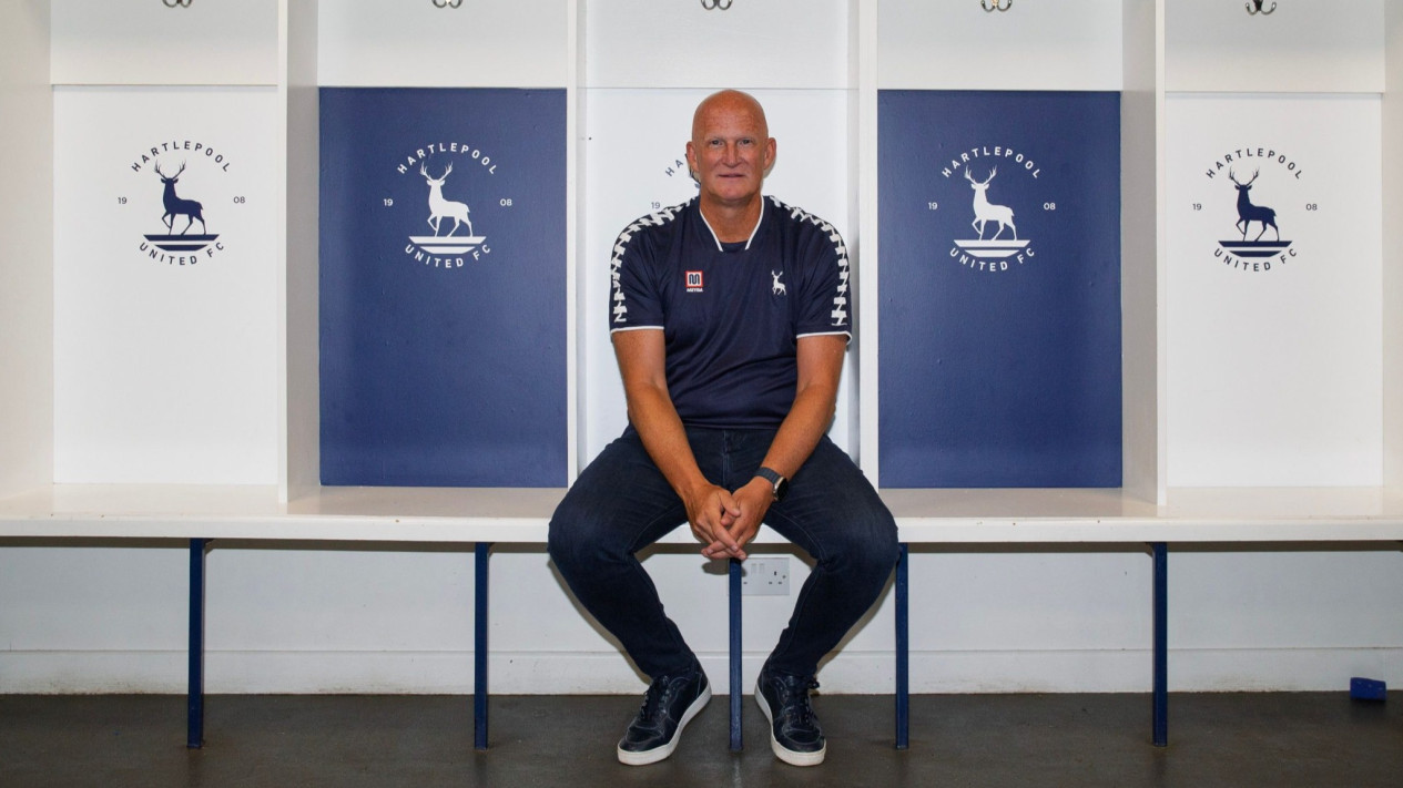 Bangga Gabung Timnas Indonesia, Simon Grayson Tak Sabar Bantu John Herdman Bawa Garuda Terbang Tinggi
            - galeri foto