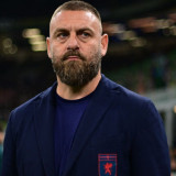 Gol Roket Vitinha dari 32 Meter Bikin Verona Terkapar, Genoa Makin Aman di Serie A