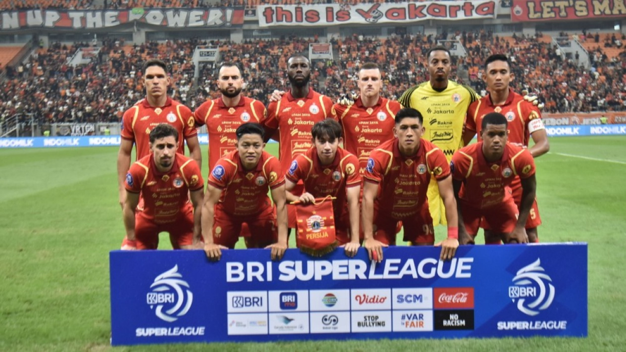 Persija Jakarta Buang Peluang Kejar Persib! Dewa United Curi Poin di JIS
            - galeri foto