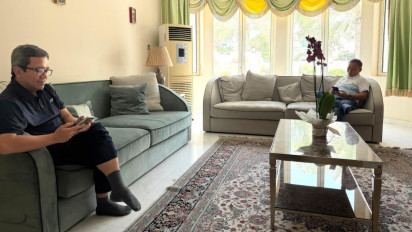 Momen Wamen HAM Terjebak di Tengah Konflik Timur Tengah, Jalani Ramadan di Bawah Ancaman Rudal