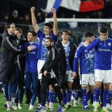 Kejutan di Zona Liga Champions: Como Tekuk Roma Usai 10 Pemain Giallorossi