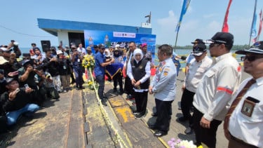 Gubernur Khofifah Berangkatkan 350 Pemudik Motor dari Pelabuhan Jangkar Menuju Pulau Raas