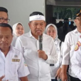 Jurus Jitu KDM Atasi "Macet Horor" Puncak, Berikan Konpensasi Rp1 Juta kepada 2.000 Lebih Sopir Angkot