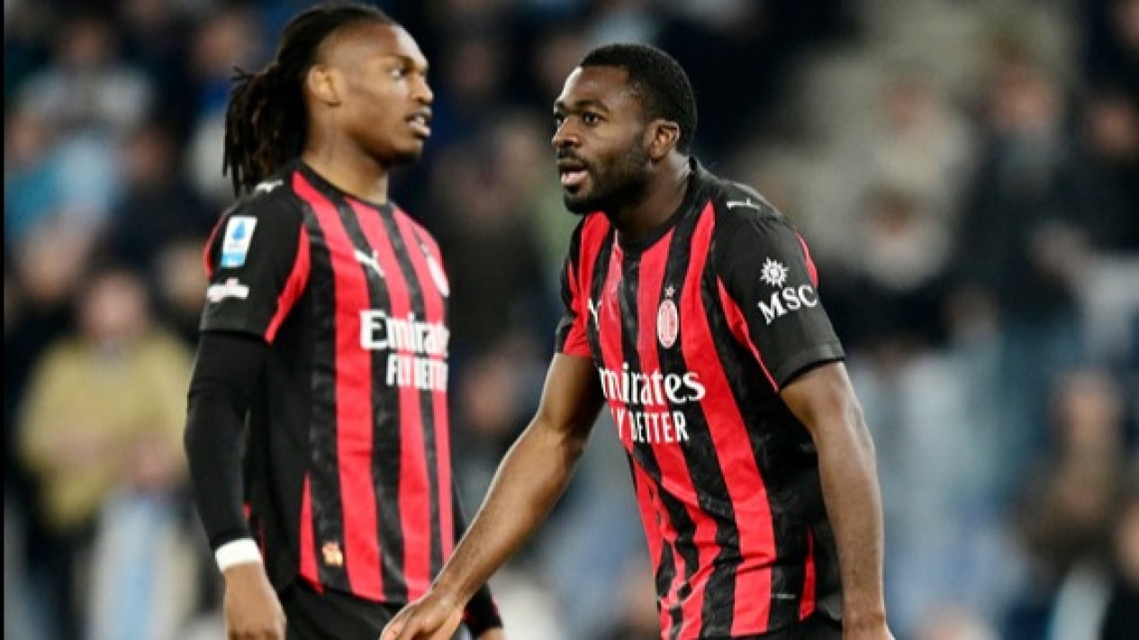 Layak Dibuang AC Milan? 3 Pemain dengan Rating Buruk saat Rossoneri Keok 1-0 dari Lazio di Liga Italia
            - galeri foto