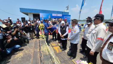 Gubernur Khofifah Berangkatkan 350 Pemudik Motor dari Pelabuhan Jangkar Menuju Pulau Raas