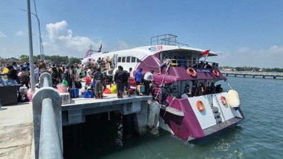 Pelabuhan Jangkar Situbondo Kewalahan, Warga Raas Terpaksa Sewa Kapal Cepat