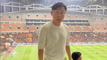 Eks Pelatih Timnas Indonesia Shin Tae-yong Kedapatan Pantau Laga Persija Jakarta di JIS, Isyarat Gantikan Mauricio Souza?
