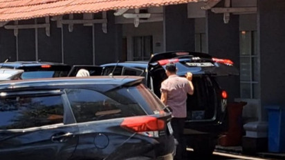 Buntut Penetapan Tersangka Bupati Cilacap, KPK Geledah Pendopo Wijayakusuma Sakti