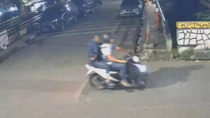 Misteri Tumbler Ungu dan Helm Jatuh: Benarkah Penyiram Air Keras ke Aktivis KontraS Terluka Parah Saat Beraksi?