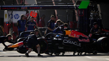 Bos Mercedes Ikut Heran Max Verstappen Gagal Finis di F1 GP China 2026: Masalahnya Ada Pada..