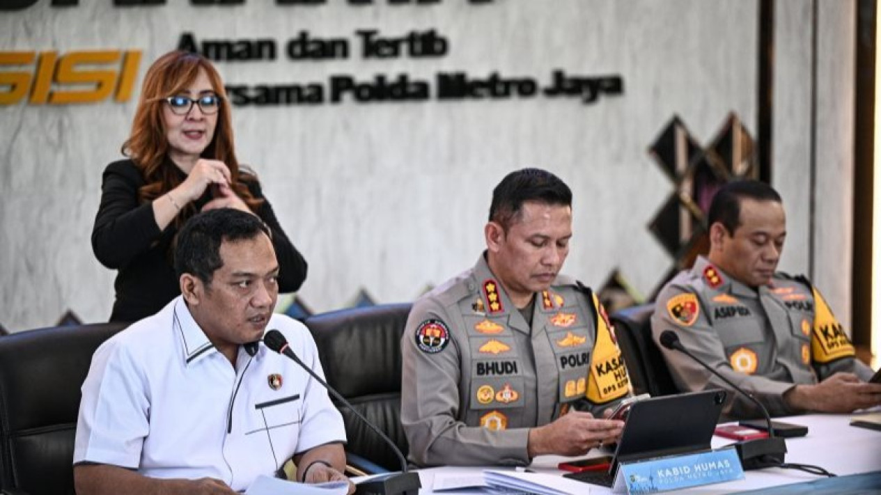 Terekam CCTV, Begini Rute Pelarian Penyiram Air Keras Aktivis KontraS Andrie Yunus yang Kabur ke Dua Arah Berbeda
            - galeri foto