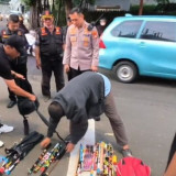Resahkan Warga, Konvoi Remaja Berkedok Bagi Takjil di Tamansari Dibubarkan, Polisi Sita Samurai Hingga Puluhan Petasan