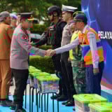 Tinjau Tol Kalikangkung, Kapolri Jamin Layanan 110 hingga Si Polan Siap Bantu Pemudik di Jawa Tengah