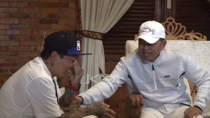 Di Hadapan Dedi Mulyadi, Kades Hoho Alkaf Ungkap Unek-uneknya: Pelantikan Desa Tak Kunjung Digelar